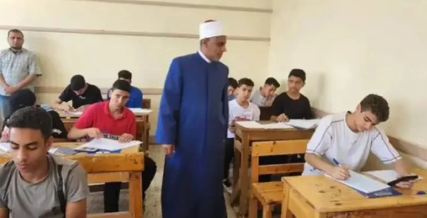 الأزهر يفتح باب مدّ الخدمة للمعلمين المحالين للمعاش.. لمدة شهر