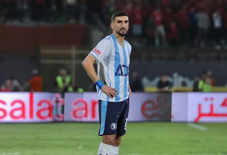 سر غياب وليد الكرتي عن رحلة بيراميدز إلى المغرب 