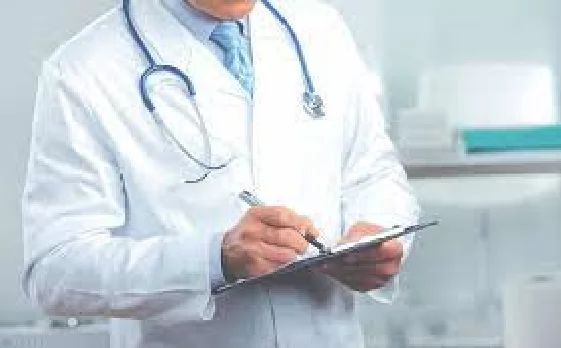 هل يجوز للطبيب ترك صلاة الجمعة من أجل علاج المرضى؟