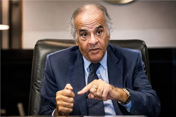 ممدوح عباس يكشف حقيقة رصد مكافآت ضخمة للاعبي الزمالك قبل القمة 