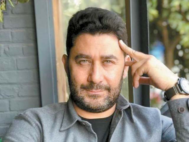 انطلاقة قوية لأحمد شاكر عبداللطيف