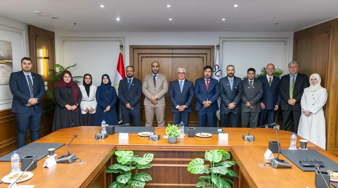 رئيس الاقتصادية يستقبل وفدًا عُمانيًا لبحث فرص التعاون والاستثمار