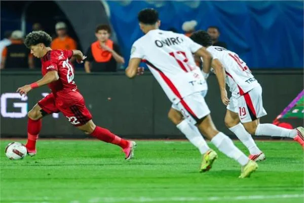 لاعب الزمالك السابق: القرارات التحكيمية أثرت على نتيجة القمة 