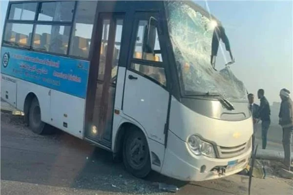 إصابة 8 طلاب في انقلاب أتوبيس أمام حدائق الأهرام 