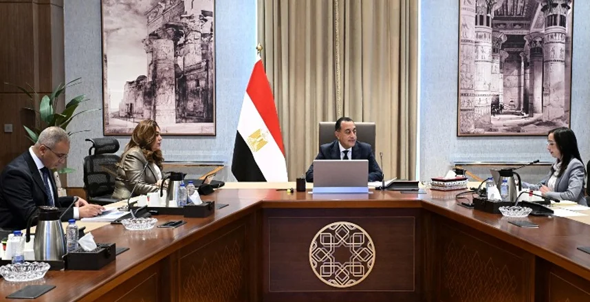 رئيس الوزراء يتابع الموقف التنفيذي للمشروعات التنموية والخدمية بمحافظة البحيرة