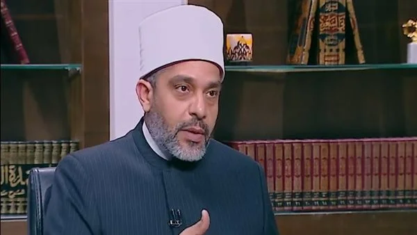 ما حكم إعطاء الجدة جزءًا من ذهبها لأحفادها كهدايا؟