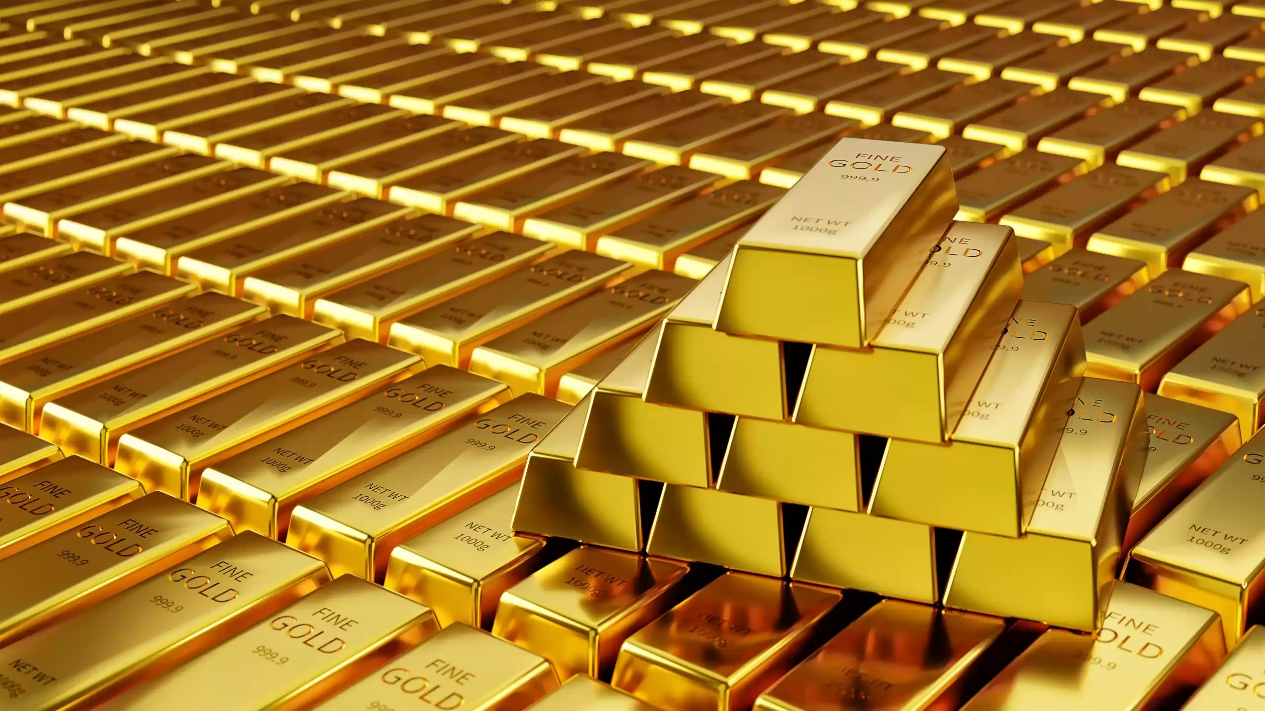 الذهب يتراجع 0.5%.. والأوقية عند 4327.80 دولار