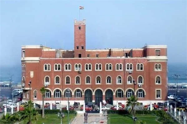 جامعة الإسكندرية تنفي انتساب أحد الأشخاص المحرضين على وسائل التواصل إليها 