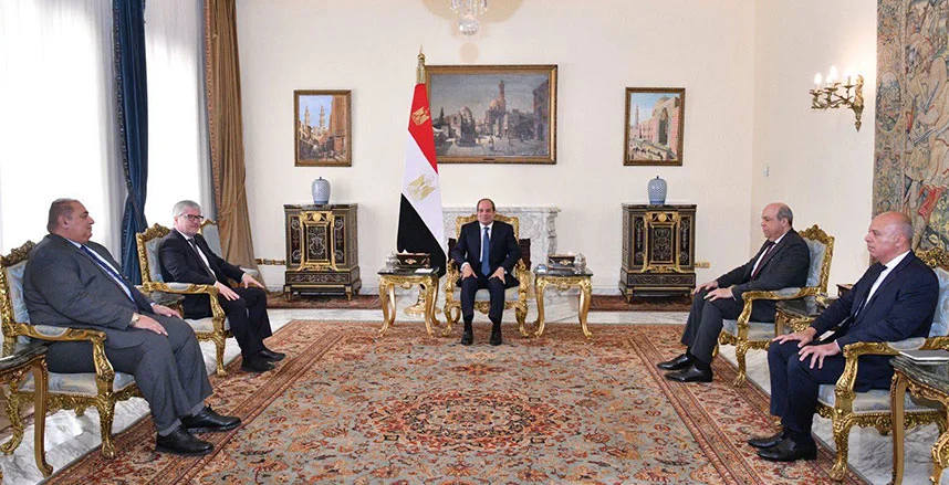  الرئيس السيسي يلتقي سكرتير عام منظمة الطيران المدني الدولي (ايكاو) 