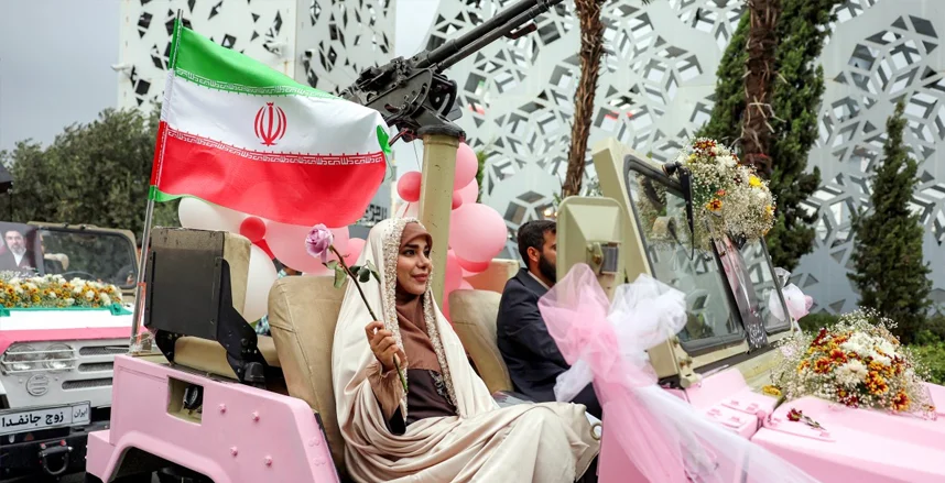 المرشد الأعلى يشجع الإيرانيين على الإنجاب