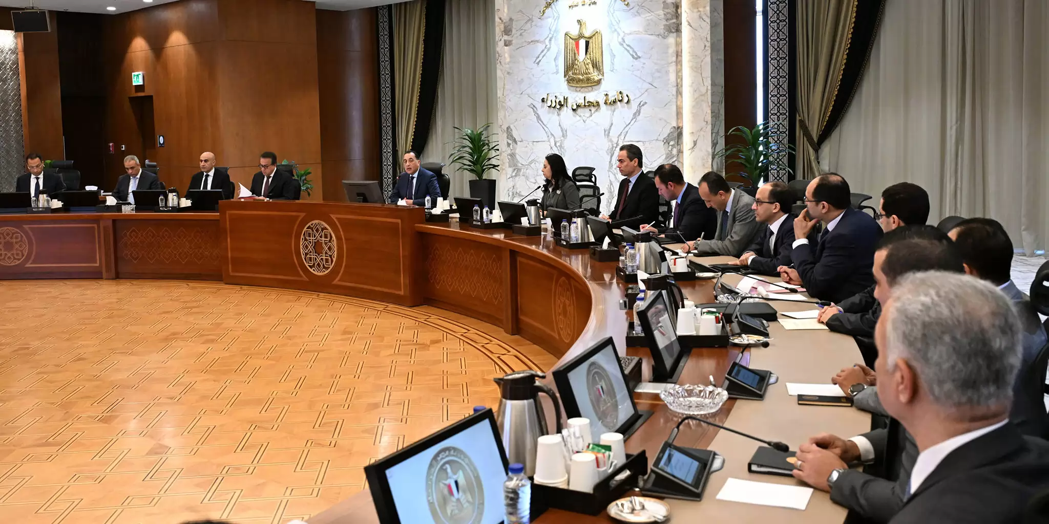 رئيس الوزراء يناقش إجراءات حماية الأطفال والنشء من المحتوي الضار على وسائل التواصل