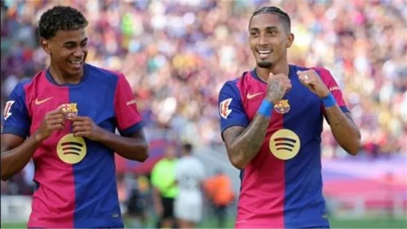 يامال و رافينيا في الهجوم.. تشكيل برشلونة المتوقع ضد سان جيرمان 
