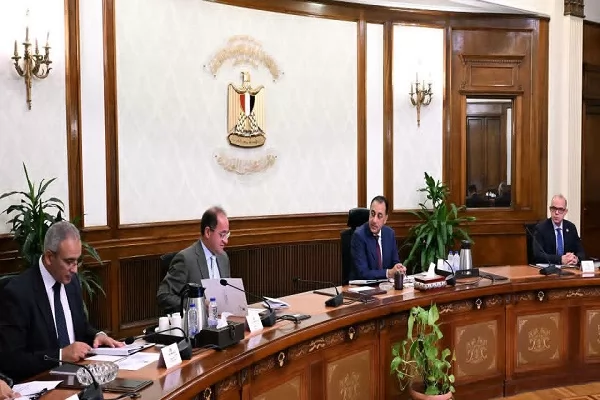رئيس الوزراء يتابع جهود تحفيز الإنتاج المحلي وتعميق التصنيع الوطن