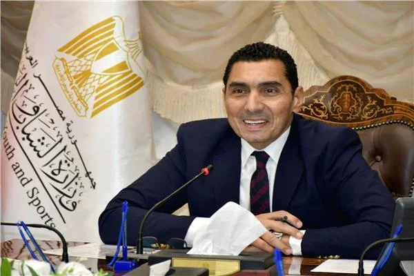 وزير الرياضة يصل إيطاليا لحضور حفل افتتاح دورة ألعاب البحر المتوسط 