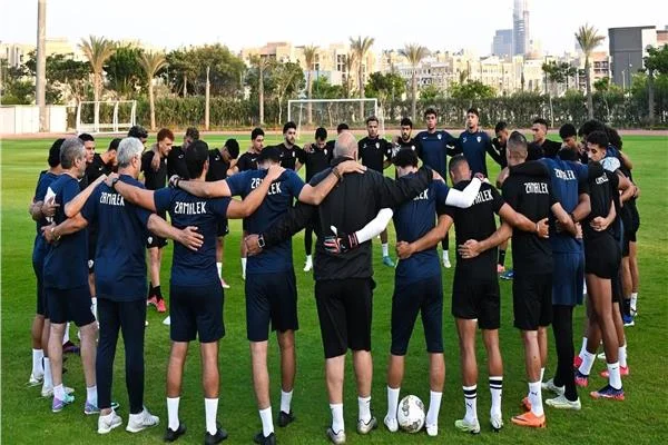 محاضرة فنية أخيرة من معتمد جمال للاعبي الزمالك قبل مواجهة الاتحاد 