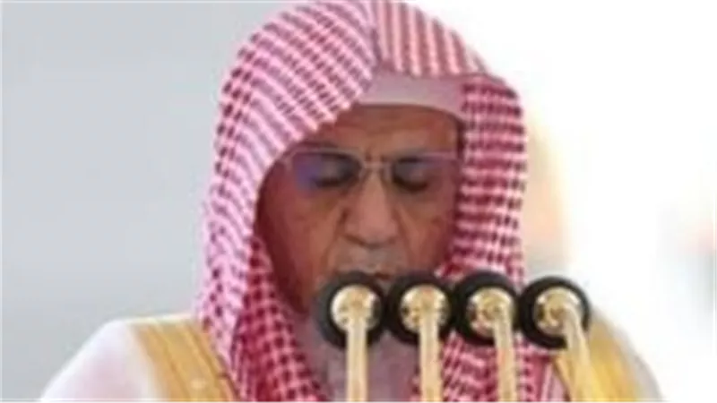 خطيب المسجد الحرام : مٓنٌ ذاق حلاوة الإيمان طاب عيشه 