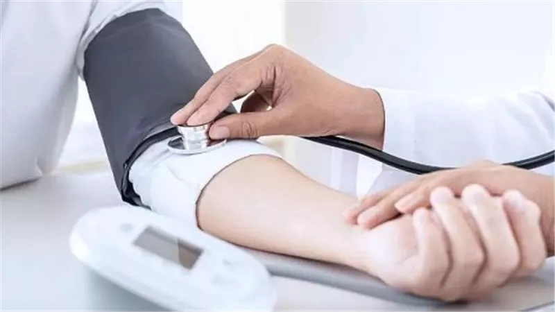 9 أطعمة في مطبخك قد ترفع ضغط الدم دون أن تنتبه 