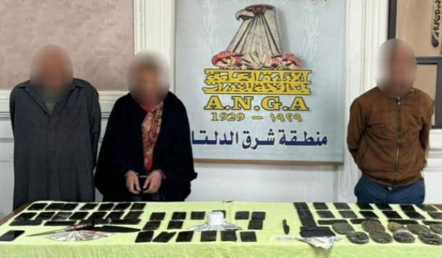 ضبط عنصرين  وسيدة بحوزتهم 7 كيلو حشيش والهيروين بالدقهلية
