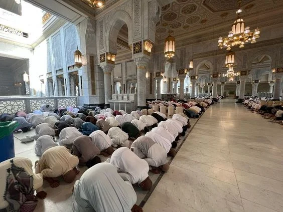 المفتي يبين حكم إقامة صلاة الجمعة في الزوايا المتقاربة