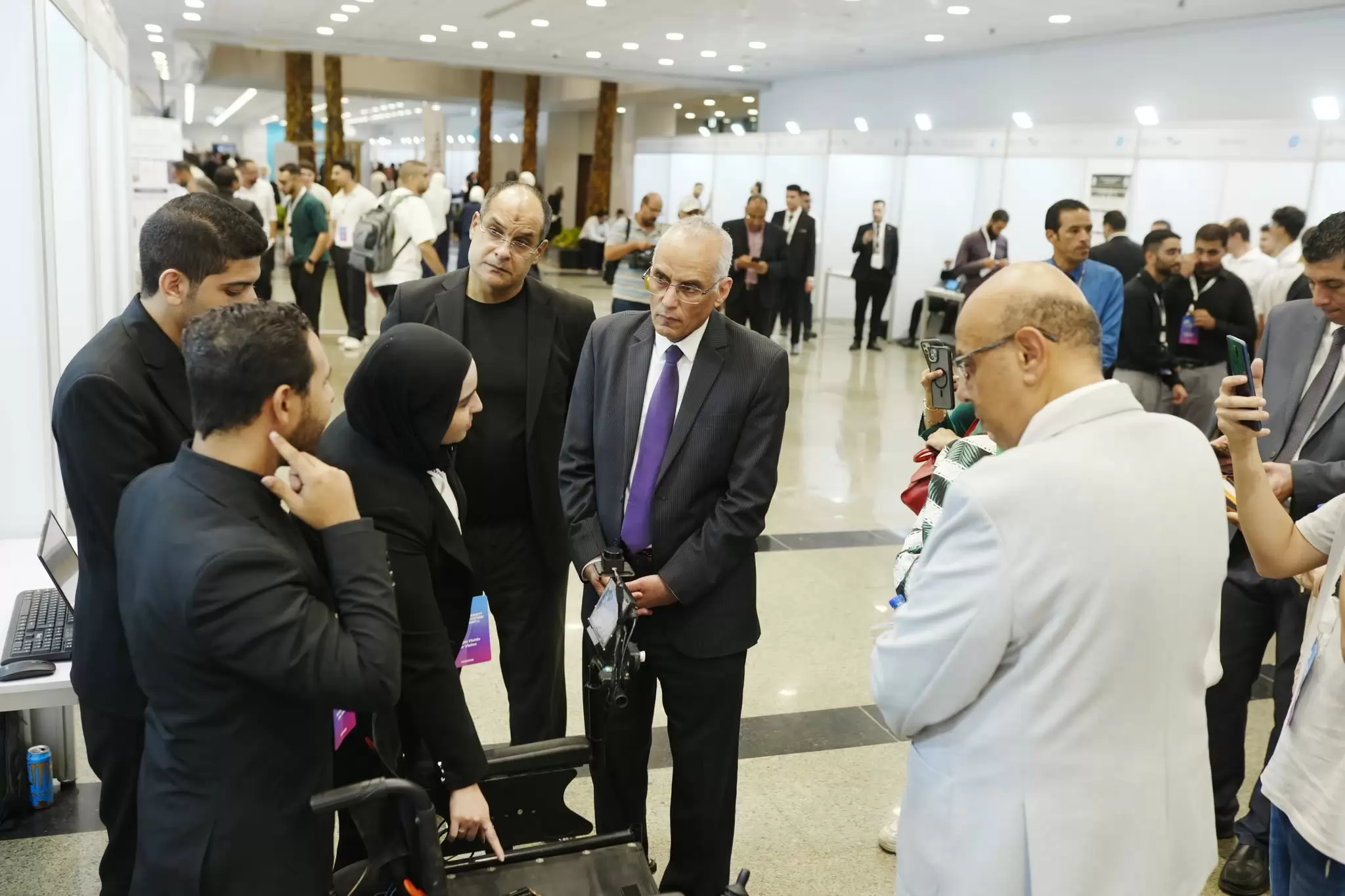 ممدوح معوض:أكاديمية البحث العلمي تواصل توفير بيئة داعمة للشباب المبتكر