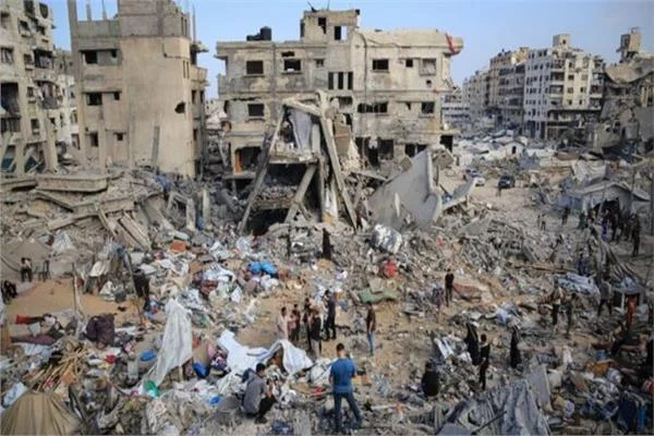 4 شهداء في غزة بقصف إسرائيلي وانتشال رفات 28 شهيدا من منزل بحي الدرج 