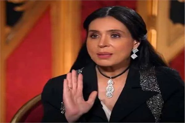 دينا توضح حقيقة خضوعها لعمليات تجميل وتكشف السبب 