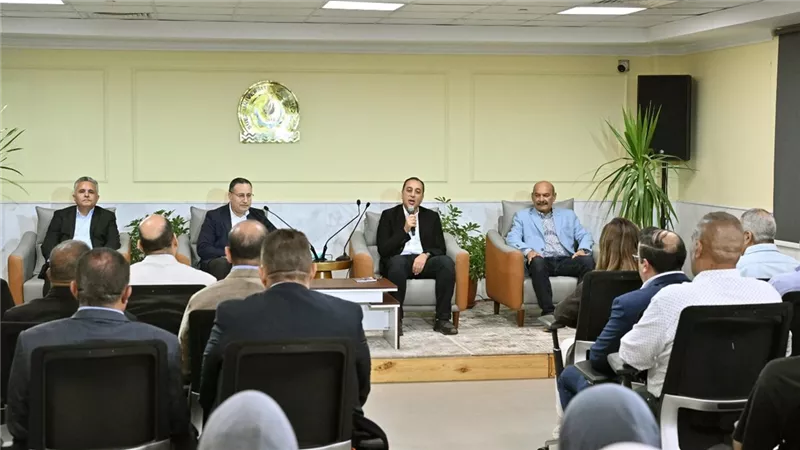  رئيس الوزراء: تكليف الخريجين يرتبط باحتياجات القطاع الصحي الفعلية 