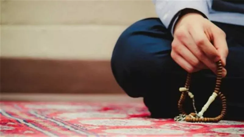 حكم الذكر بتكرار اسم من أسماء الله الحسنى 