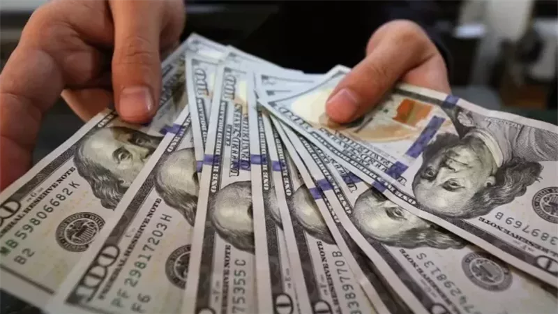  سعر الدولار اليوم في 6 بنوك.. والأخضر يسجل 56 جنيهًا بالبنك المركزي 