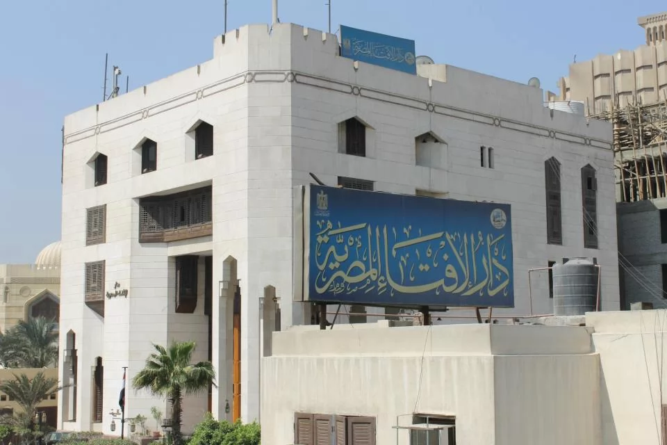 حكم عمل فيديوهات السخرية من الصلاة..الإفتاء توضح