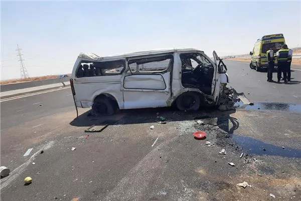  إصابة 5 أشخاص فى انقلاب ميكروباص بالشرقية 