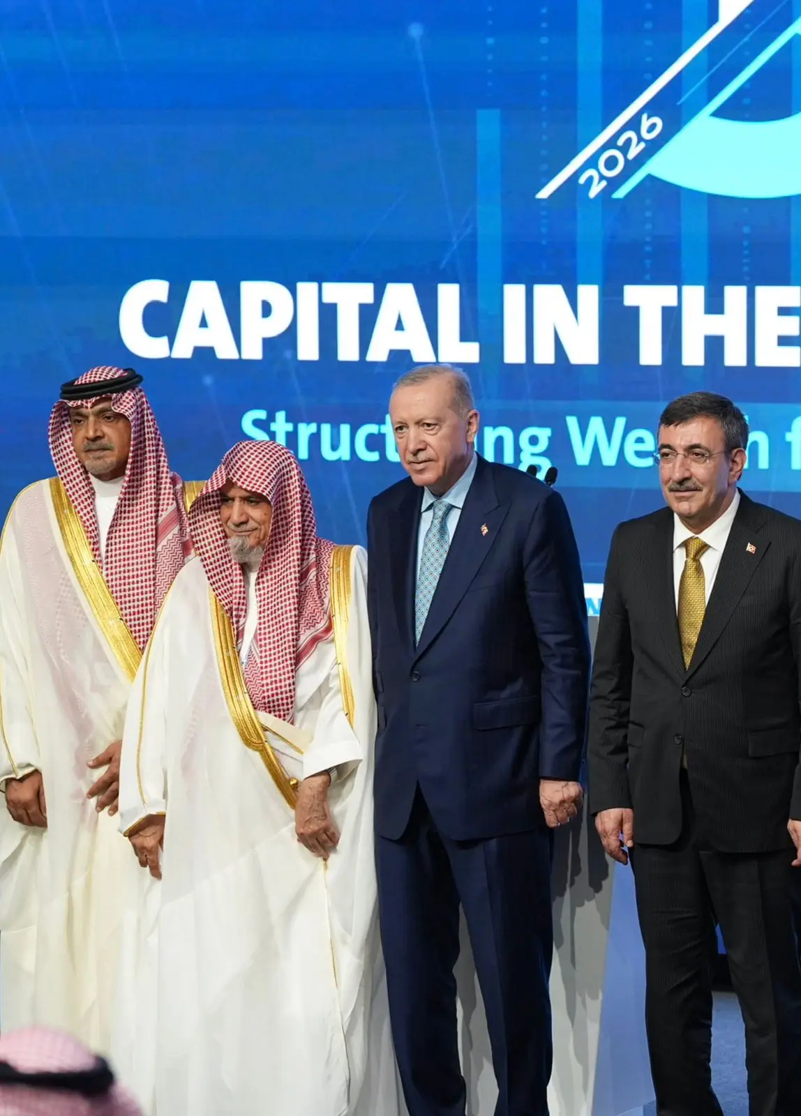 عبدالله صالح كامل: دول العالم تدرس فرض حدود عمرية لاستخدام وسائل التواصل الاجتماعي لحماية الأطفال