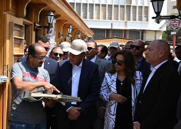 رئيس الوزراء يتفقد مشروع إحياء حديقة الأزبكية التراثية بعد الانتهاء من الأعمال
