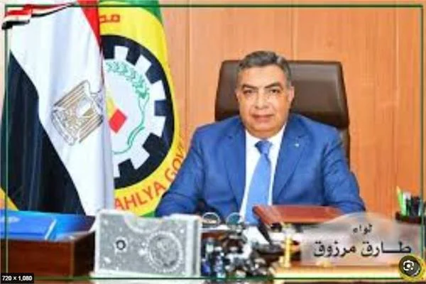  نائب محافظ الدقهلية يتفقد موقف سيارات جمصه لضمان انتظام حركة النقل وتوفير الخدمات 