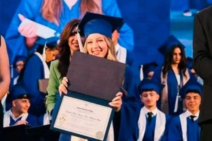  شريف منير يحتفال بتخرج ابنته: «آخر العنقود داخلة الجامعة»