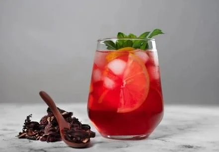 الكركديه.. مشروب منعش بـ6 فوائد 