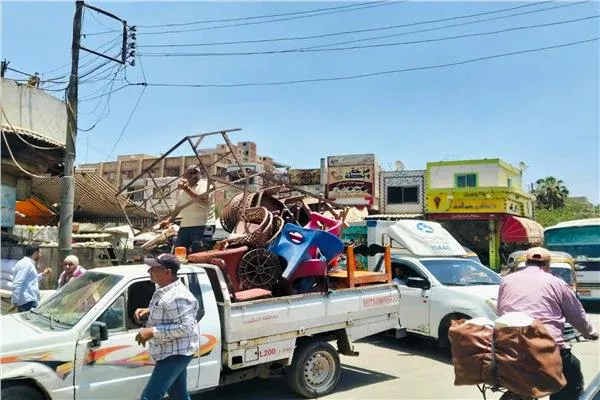 التحفظ على تروسيكل ومصادرة 107 قطعة صوت واشغالات في حملة بميت غمر