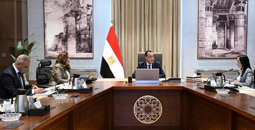 رئيس الوزراء يتابع الموقف التنفيذي للمشروعات التنموية والخدمية بمحافظة البحيرة