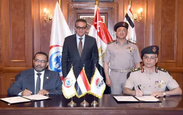 القوات المسلحة توقع بروتوكول تعاون مع وزارة الصحة وتفتتح مركز الباثولوجى بمعامل البحوث الطبية وبنك الدم